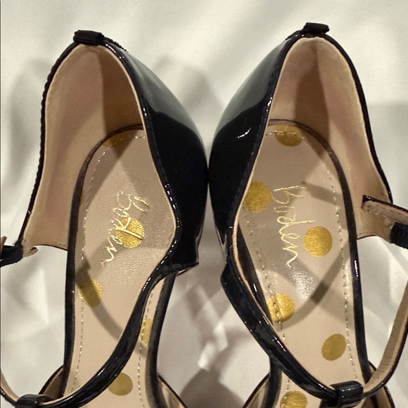 Boden Black Patent T-Strap Heels | Mary Jane Style Pumps Size 5.5 - Picture 4 of 5